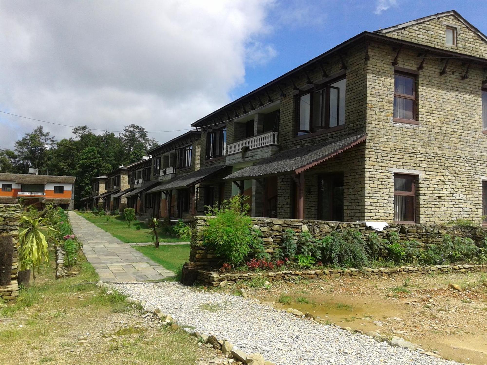 Himalayan Deurali Resort Pokhara Esterno foto
