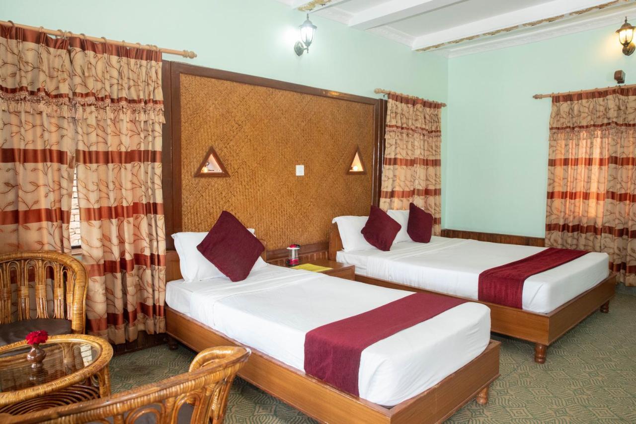 Himalayan Deurali Resort Pokhara Esterno foto